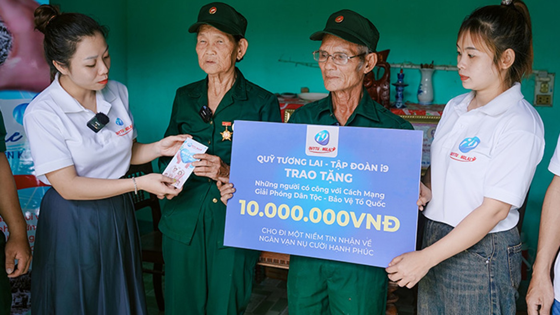 Hình ảnh quản lý tài khoản và hỗ trợ khách hàng của luck8885