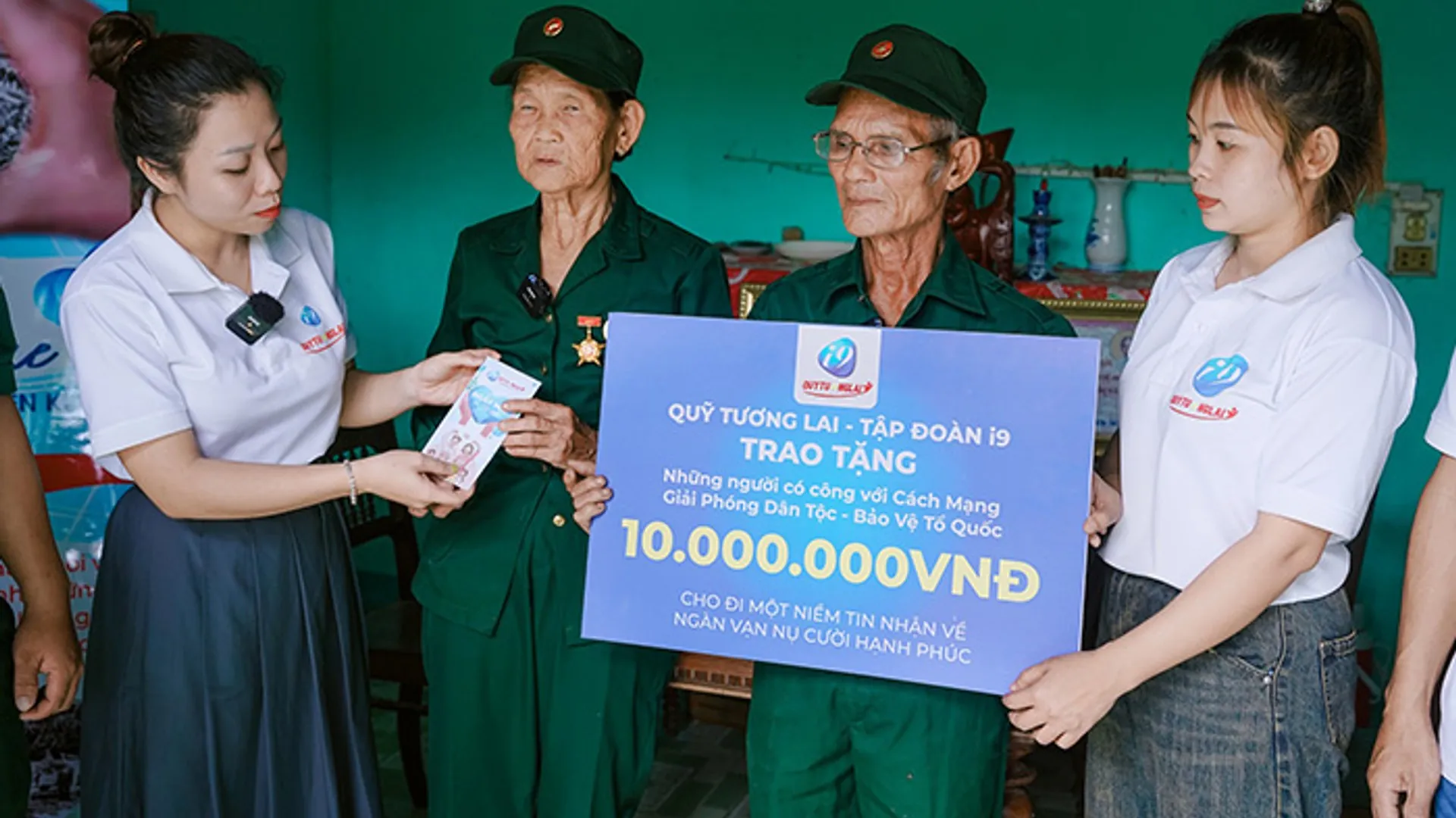 Hình ảnh quản lý tài khoản và hỗ trợ khách hàng của luck8885