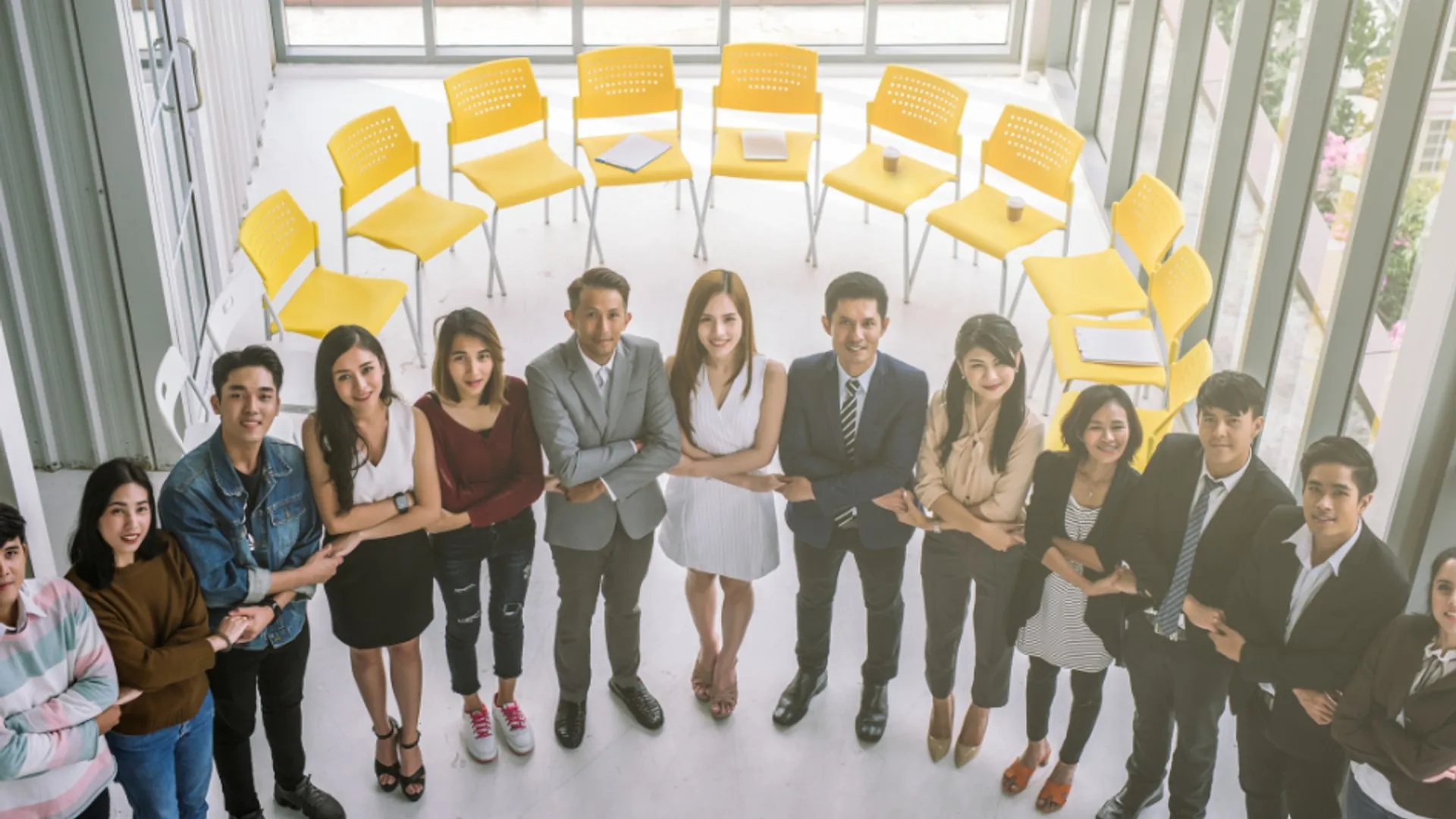 Hình ảnh biểu ngữ chính thể hiện sự bình tĩnh và hỗ trợ trong cờ bạc có trách nhiệm